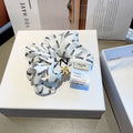 WHITE WRINKLED FABRIC SCRUNCHIE 358224