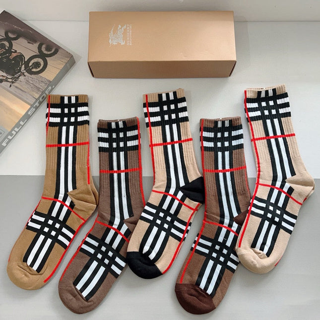BURBERRY 26S CREW SOCKS 390524 (1 BOX)