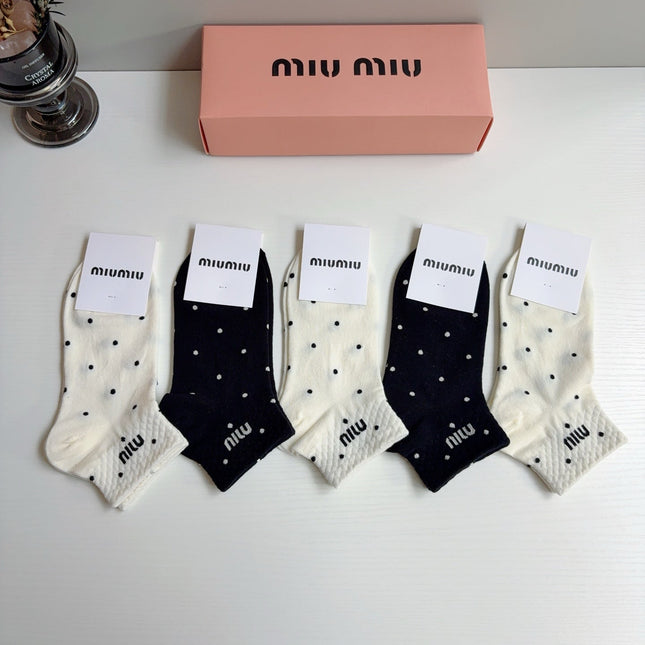 MIUMIU 26S ANKLE SOCKS 407149 (1 BOX)