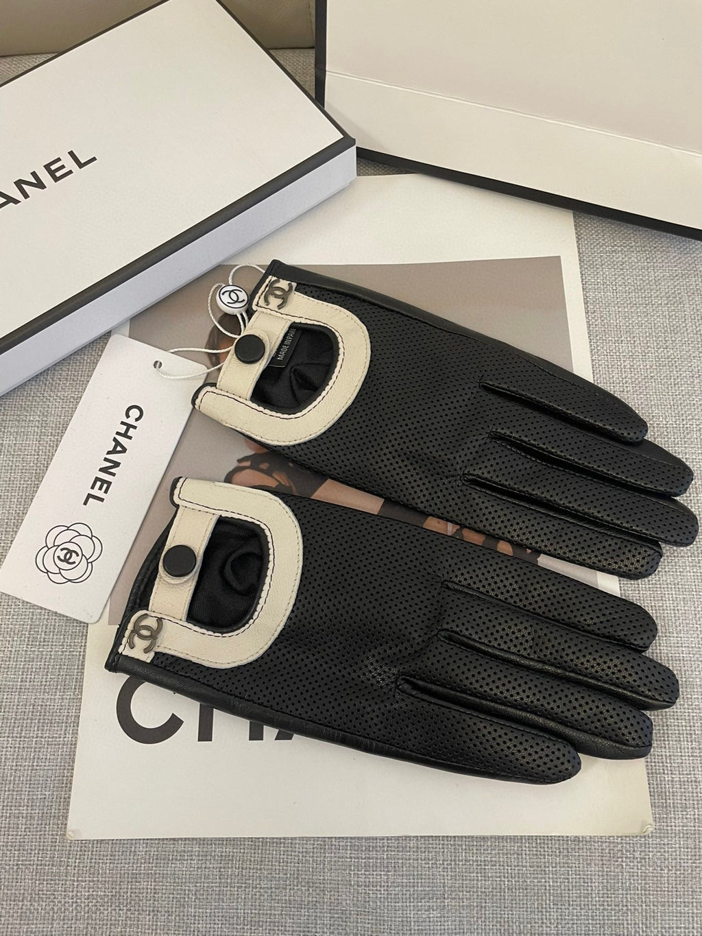 CC GLOVES IN BLACK SHEEPSKIN 463848