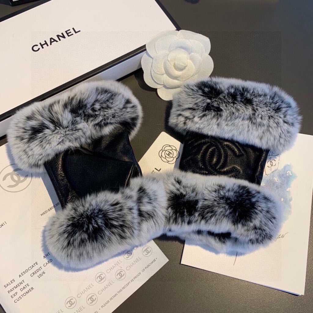 SHORt-STYLE GLOVES IN BLACK SHEEPSKIN AND RABBIT FUR 463852