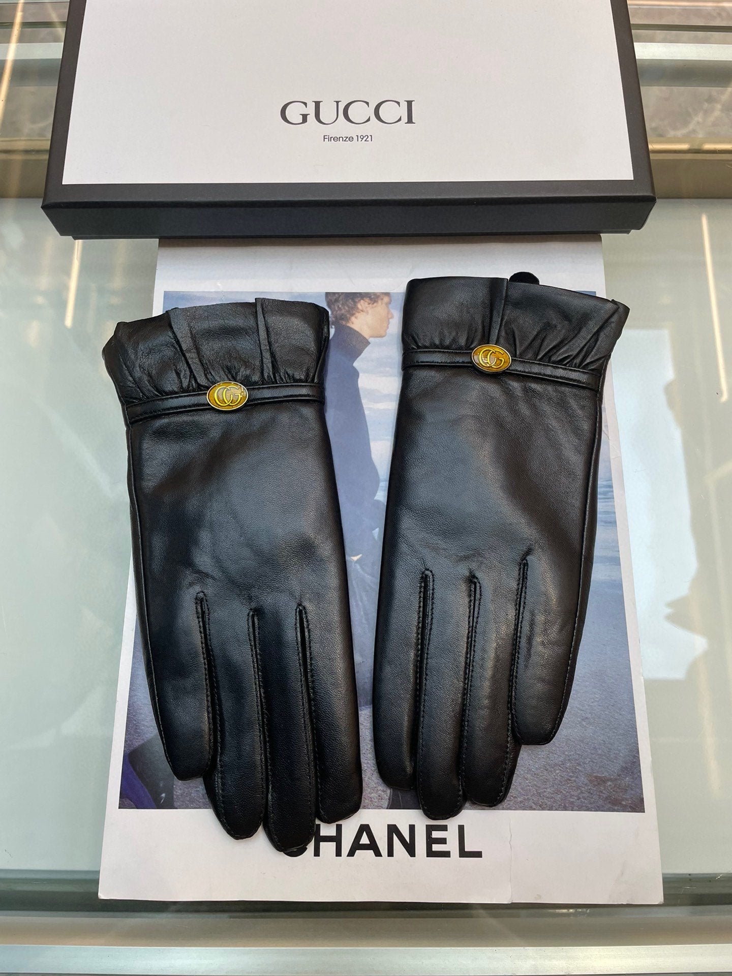 SADDLE GLOVES IN INDIGO BLUE LAMBSKIN MIX MONO JACQUARD FABRIC 465051
