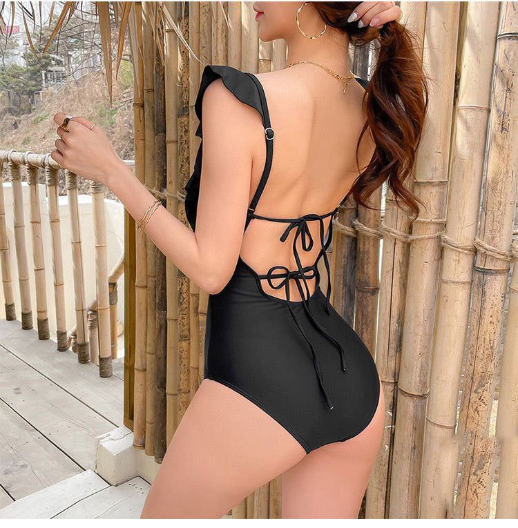 CC BIKINI SWIMSUIT SET IN BLACK ATTACHED WITH GOLD METAL LOGO 615196