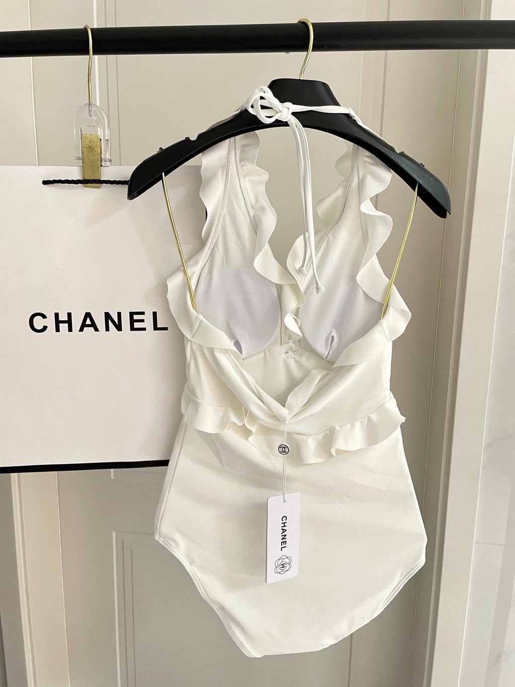 CC BIKINI SWIMSUIT SET WHITE AND RUFFLED TRIM 622179