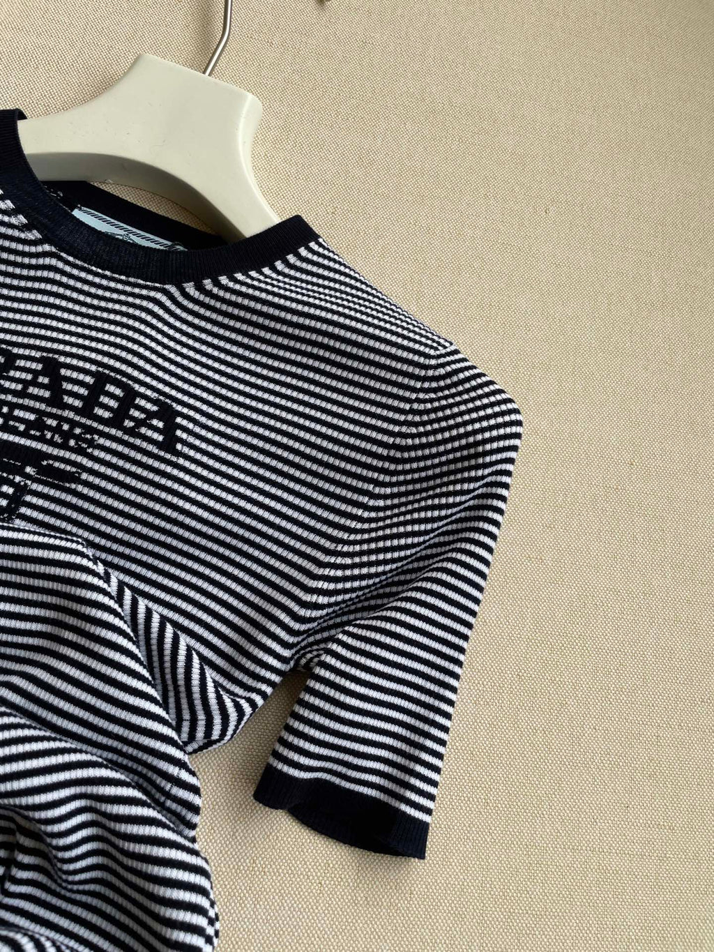 PRADA 26S SHORT-SLEEVE KNIT TOP 1003