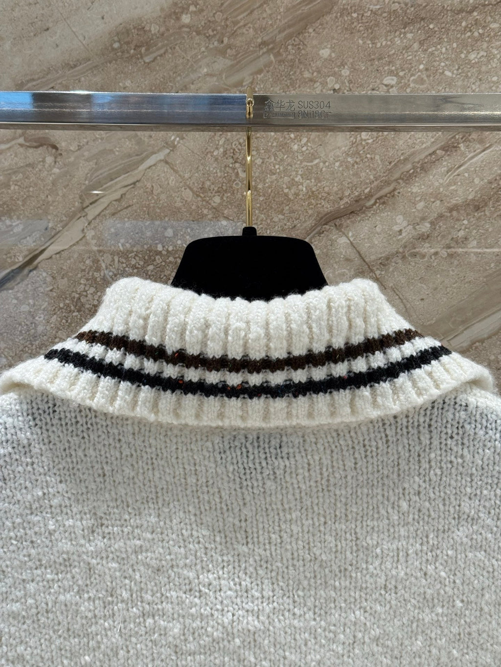 CHANEL 25S CASHMERE HALF-ZIP T-SHIRT 318