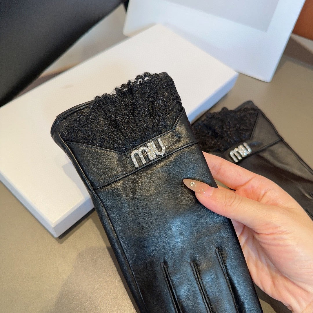 GLOVES ATTACHED LACE IN BLACK LAMBSKIN 378854
