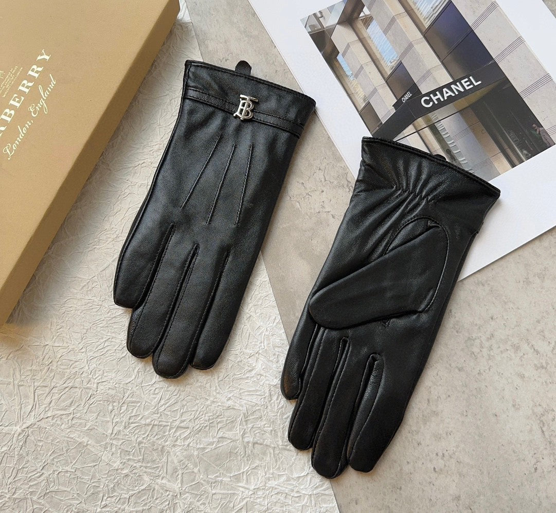 GLOVES IN BLACK LAMBSKIN 436000