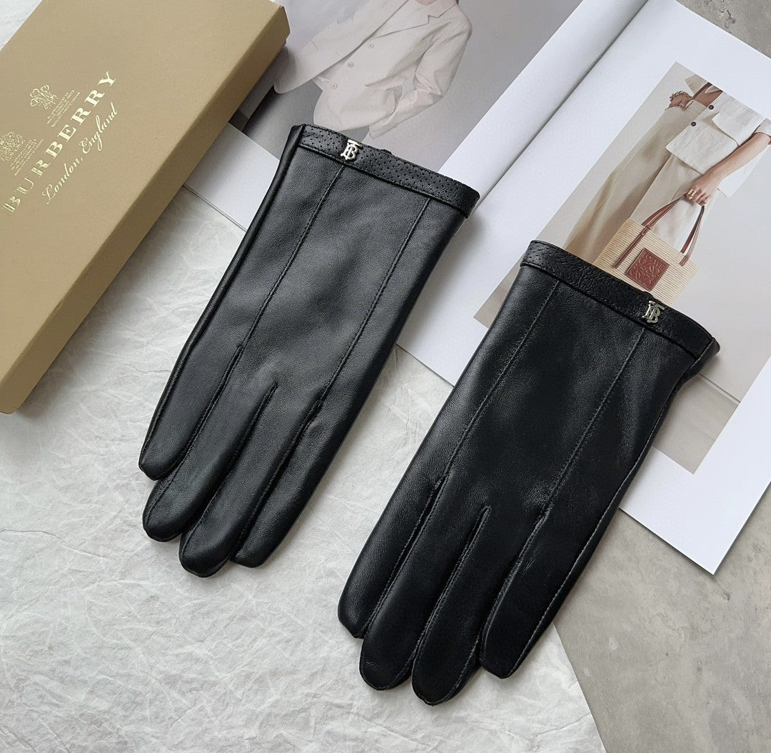GLOVES IN BLACK LAMBSKIN 439186