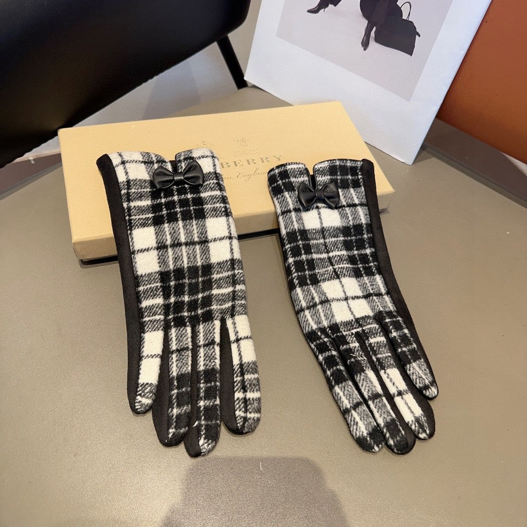 GLOVES IN BLACK WOOL WITH BOW 462284