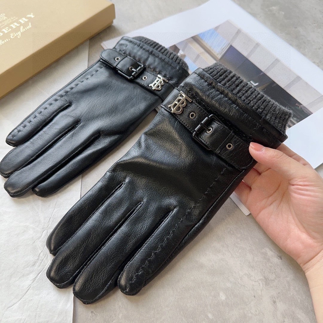 GLOVES IN BLACK LAMBSKIN 462301