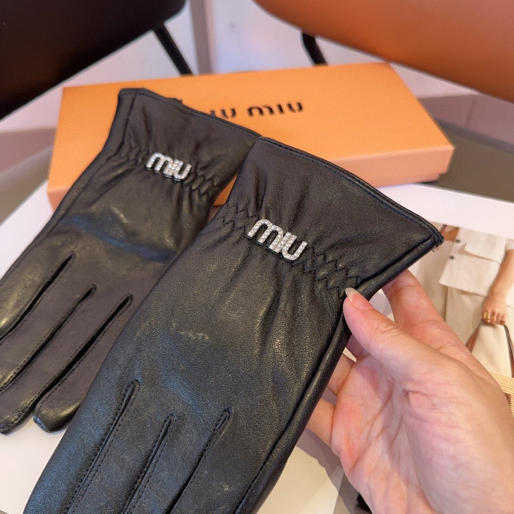 GLOVES IN BLACK LAMBSKIN 462378