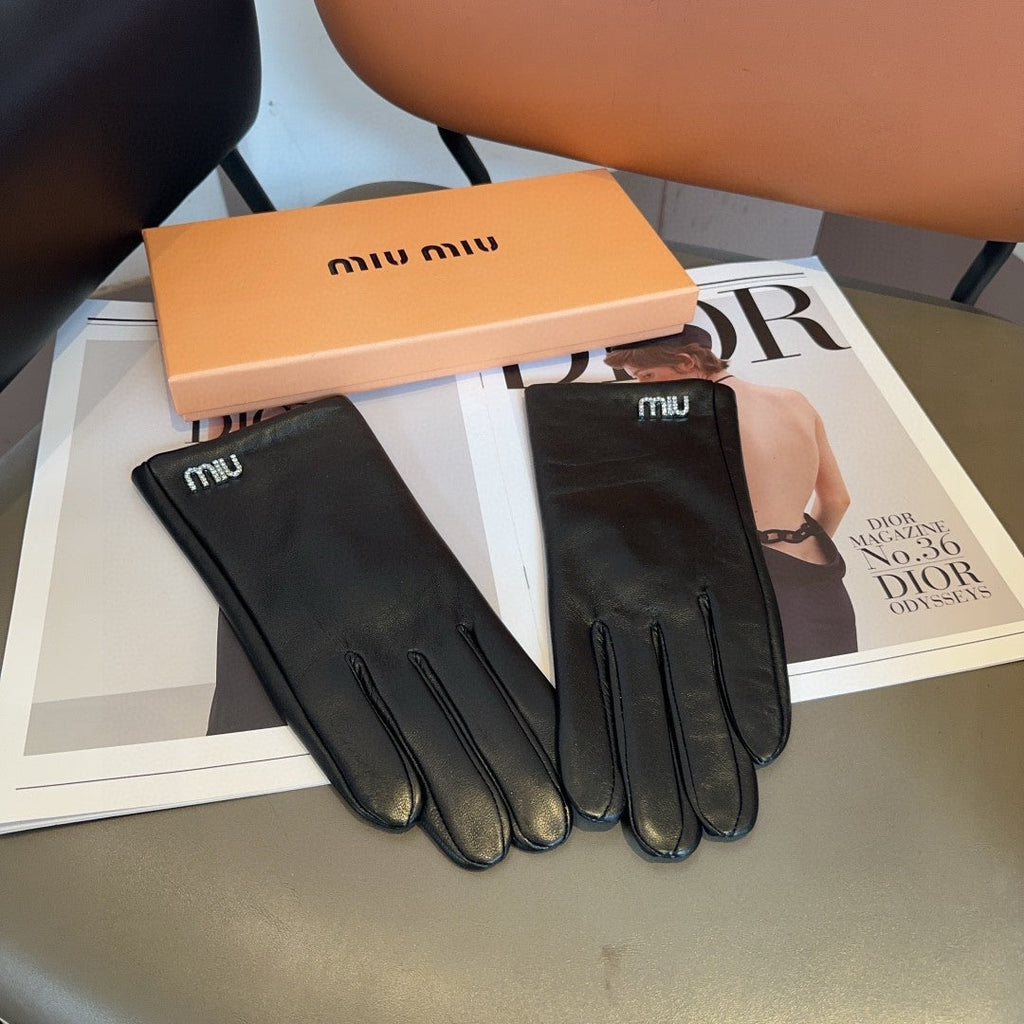 GLOVES IN BLACK LAMBSKIN 465049