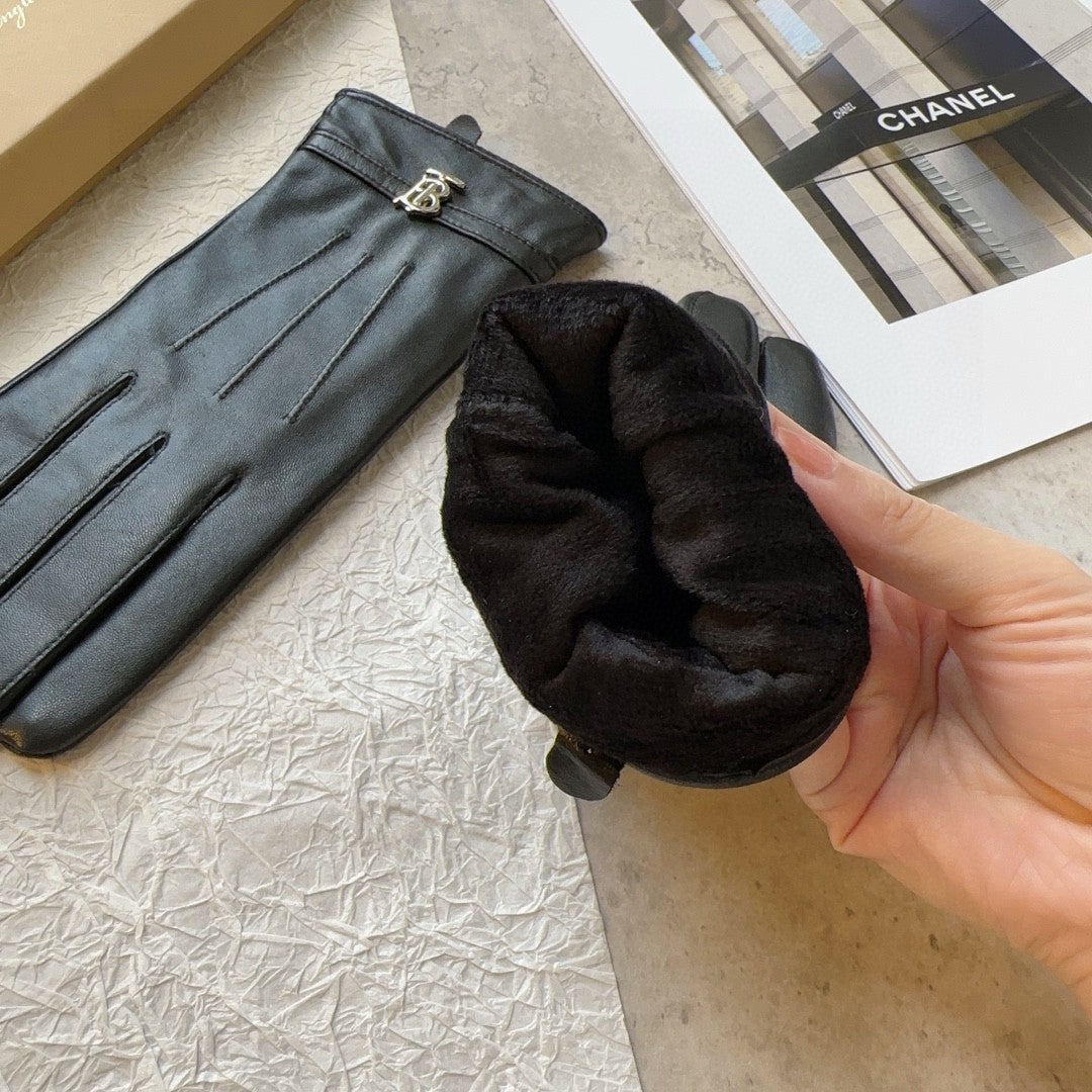 GLOVES IN BLACK LAMBSKIN 467987