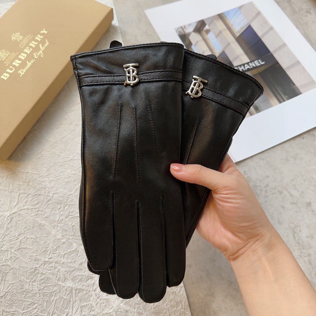 GLOVES IN BLACK LAMBSKIN 467987