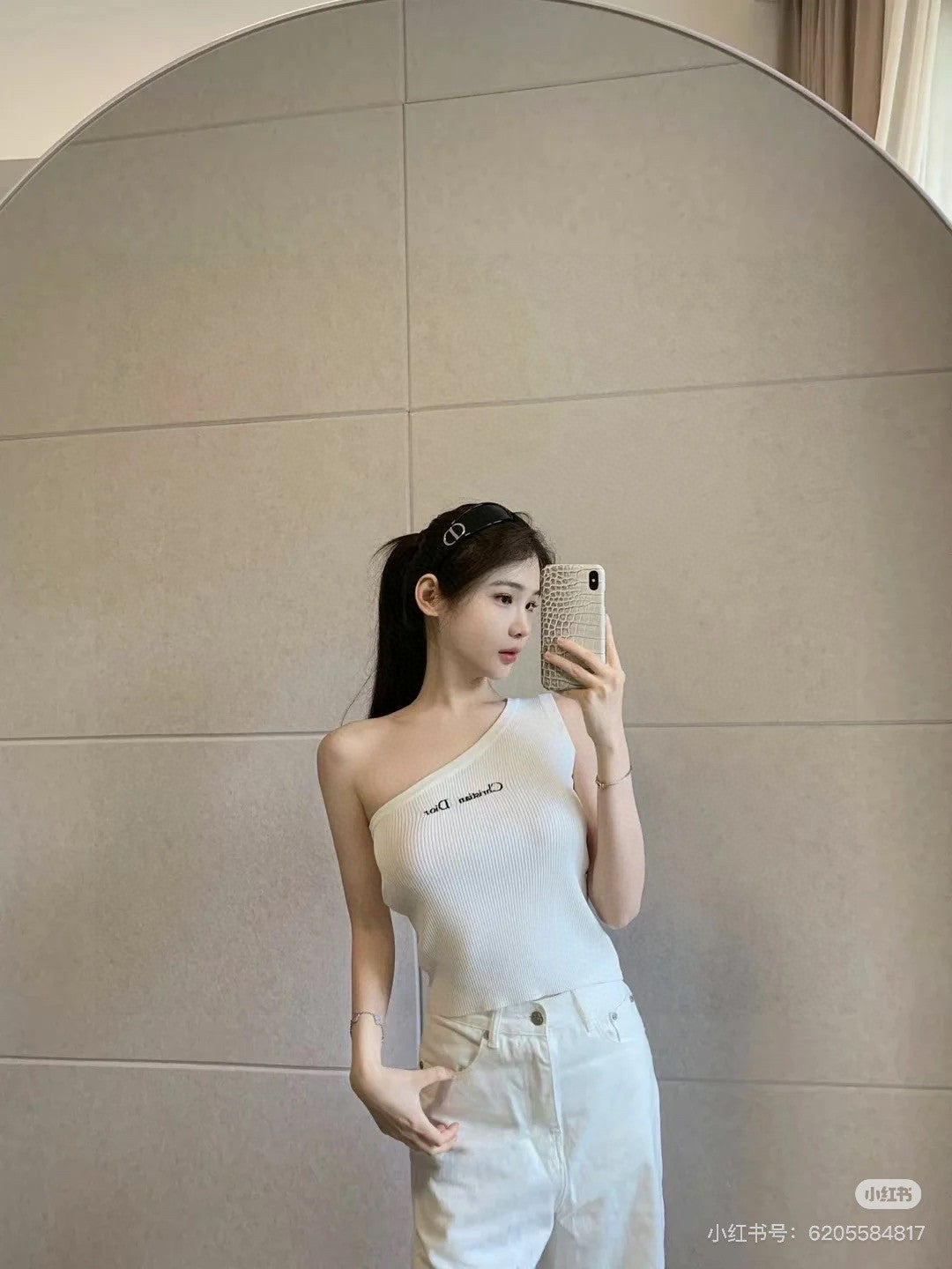 ONE SHOULDER TOP 633200 IN WHITE COTTON