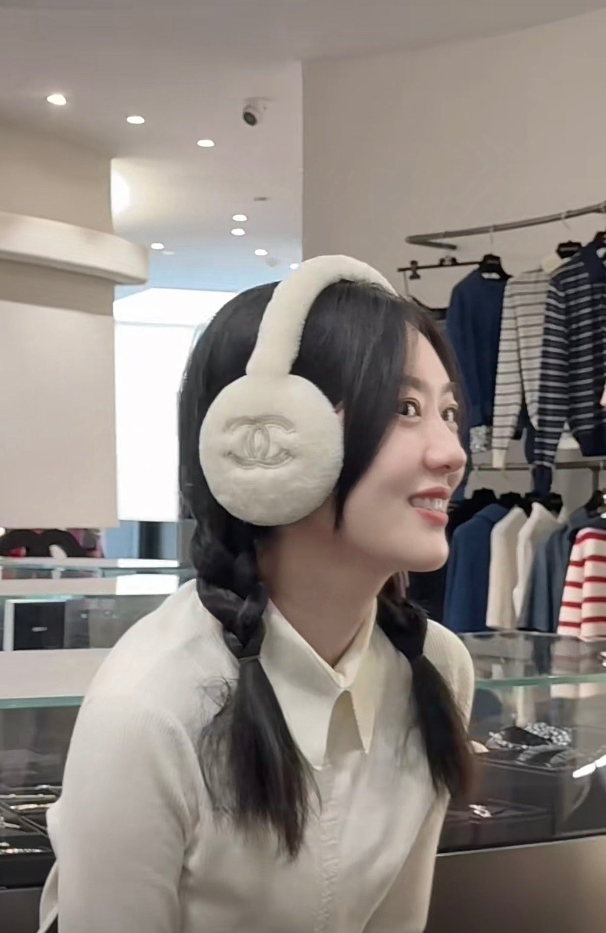 CHANEL 25S SKI EARMUFFS 928760
