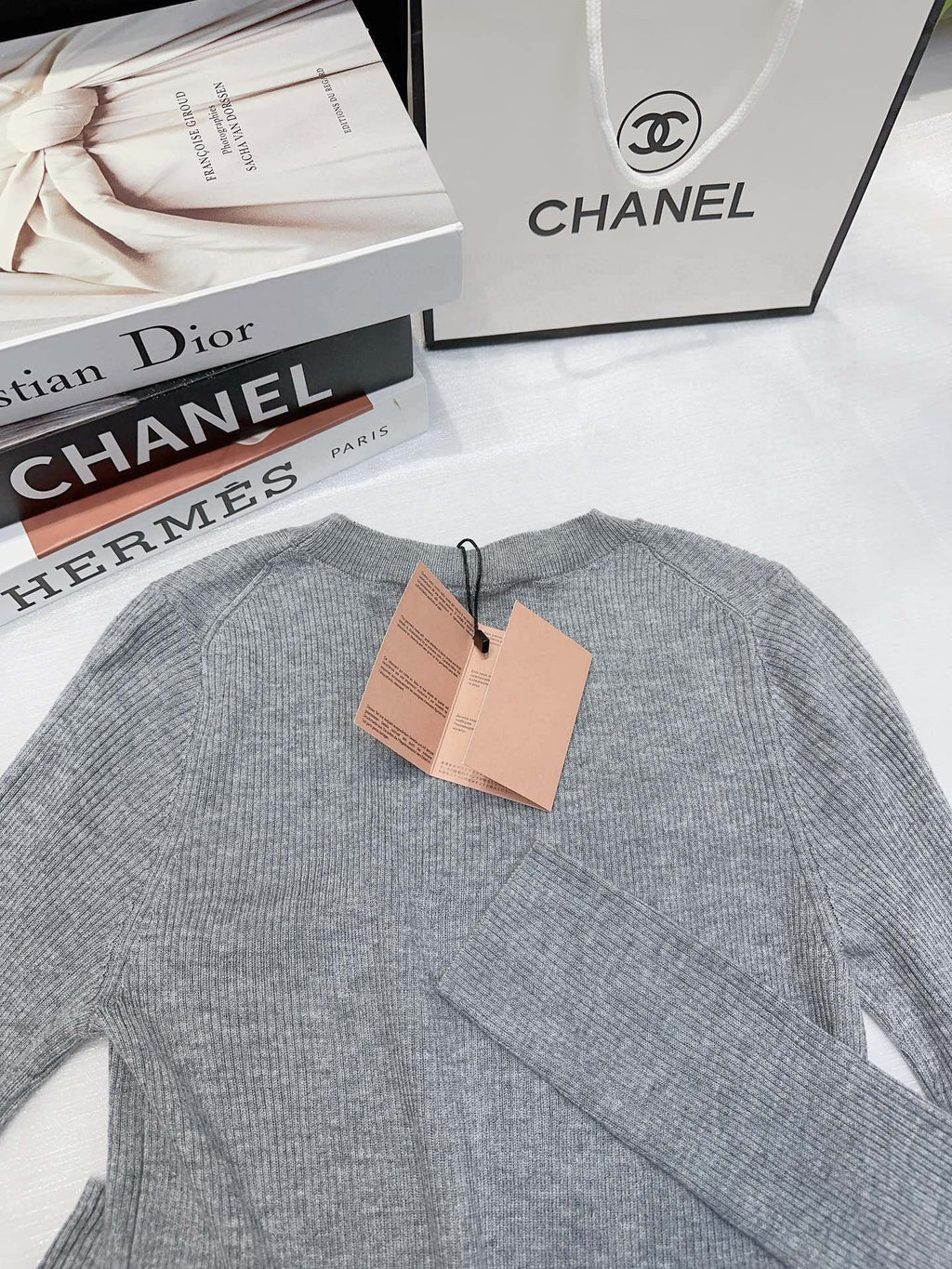 MIUMIU SWEATER STYLE 721