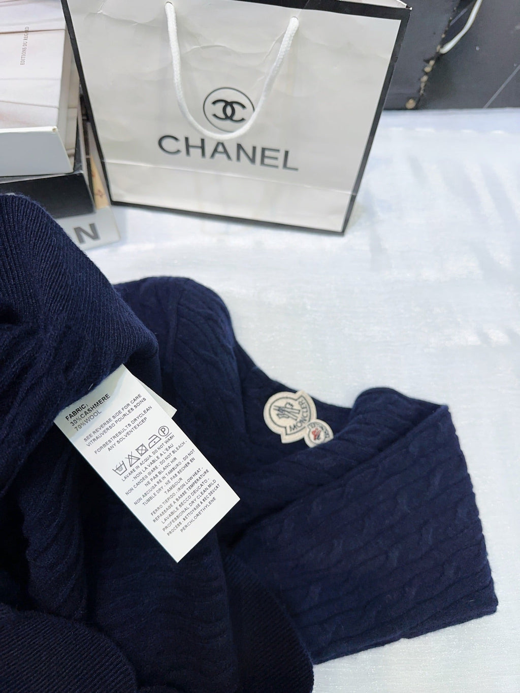 MONCLER 25S LONG-SLEEVE CREWNECK SWEATER 380