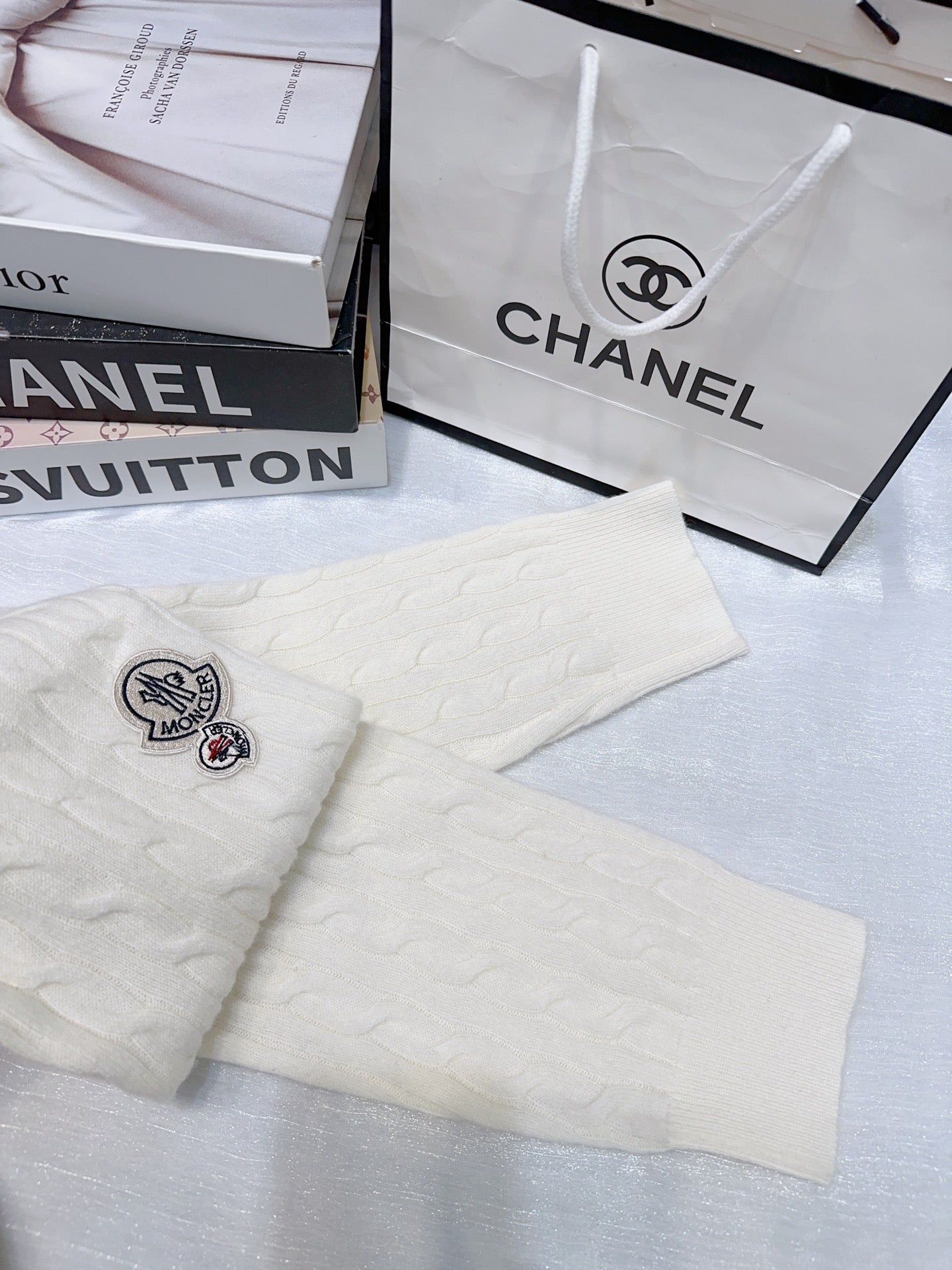 MONCLER 25S LONG-SLEEVE CREWNECK SWEATER 381