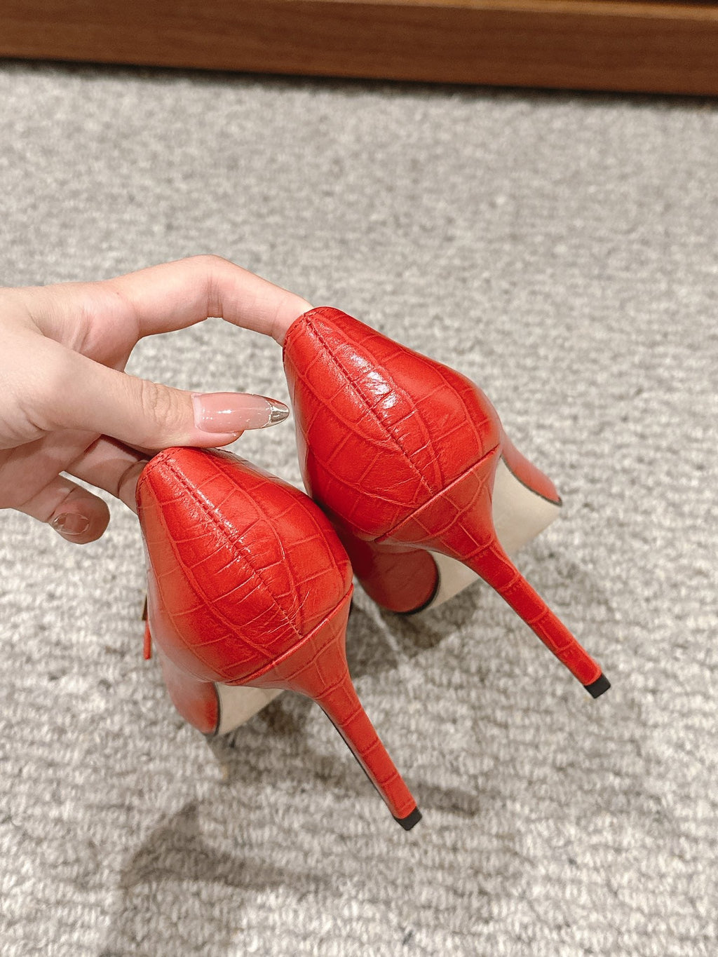 HIGH HEEL 10 CM IN CHERRY RED CROCODILE LEATHER