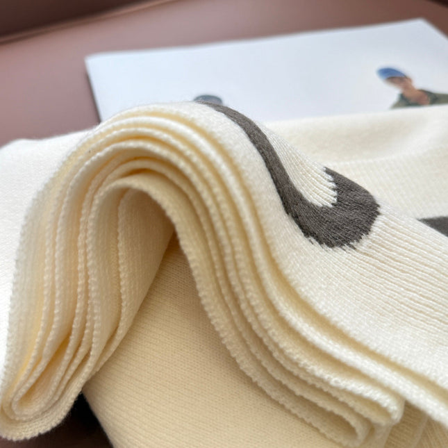 CHANEL 25S SCARF 170 CM IN CASHMERE 943081