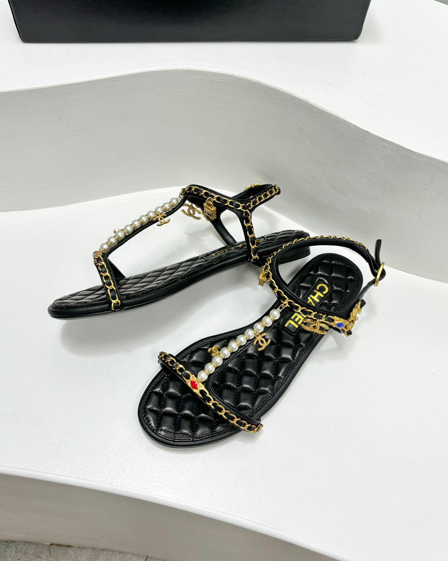 SANDALS PEARL CHAIN IN BLACK COWHIDE