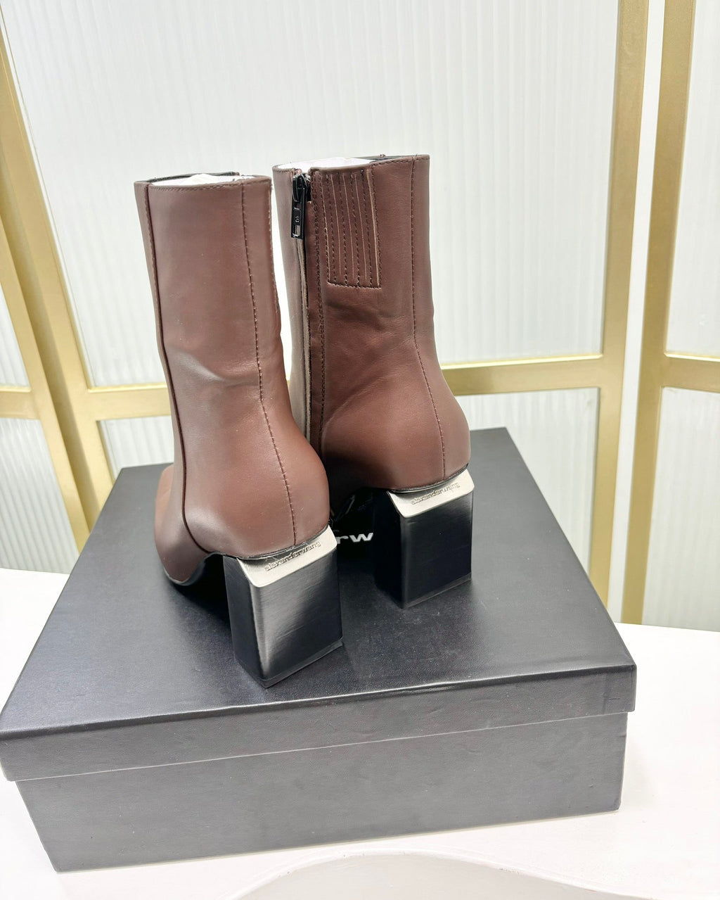 TONI 85MM ANKLE BOOT IN UMBER BROWN CALFSKIN