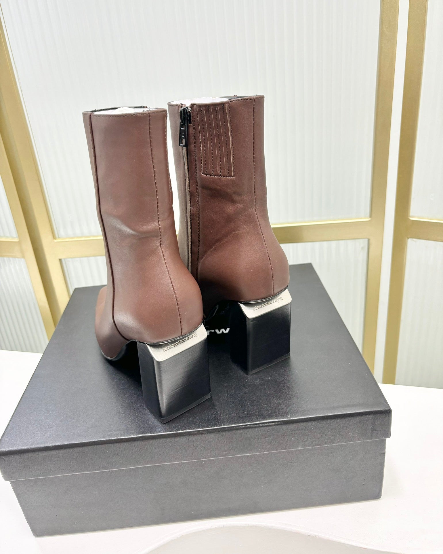 TONI 85MM ANKLE BOOT IN UMBER BROWN CALFSKIN