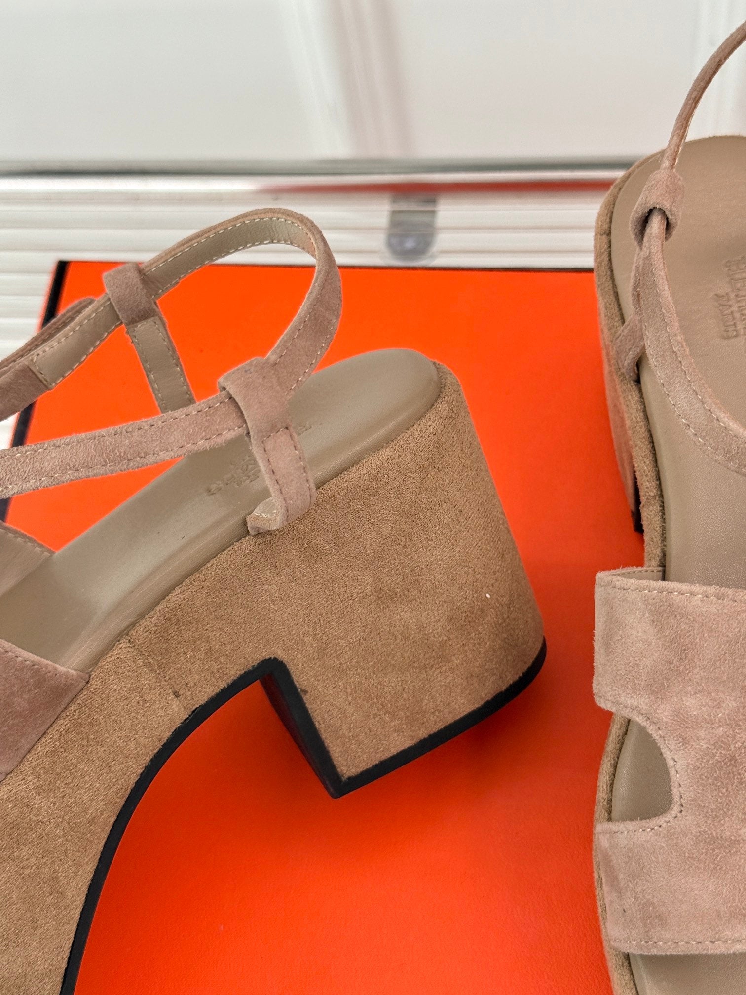 HM 25S JAM 30 HIGH-HEEL SANDAL IN TERRACOTTA BEIGE SUEDE