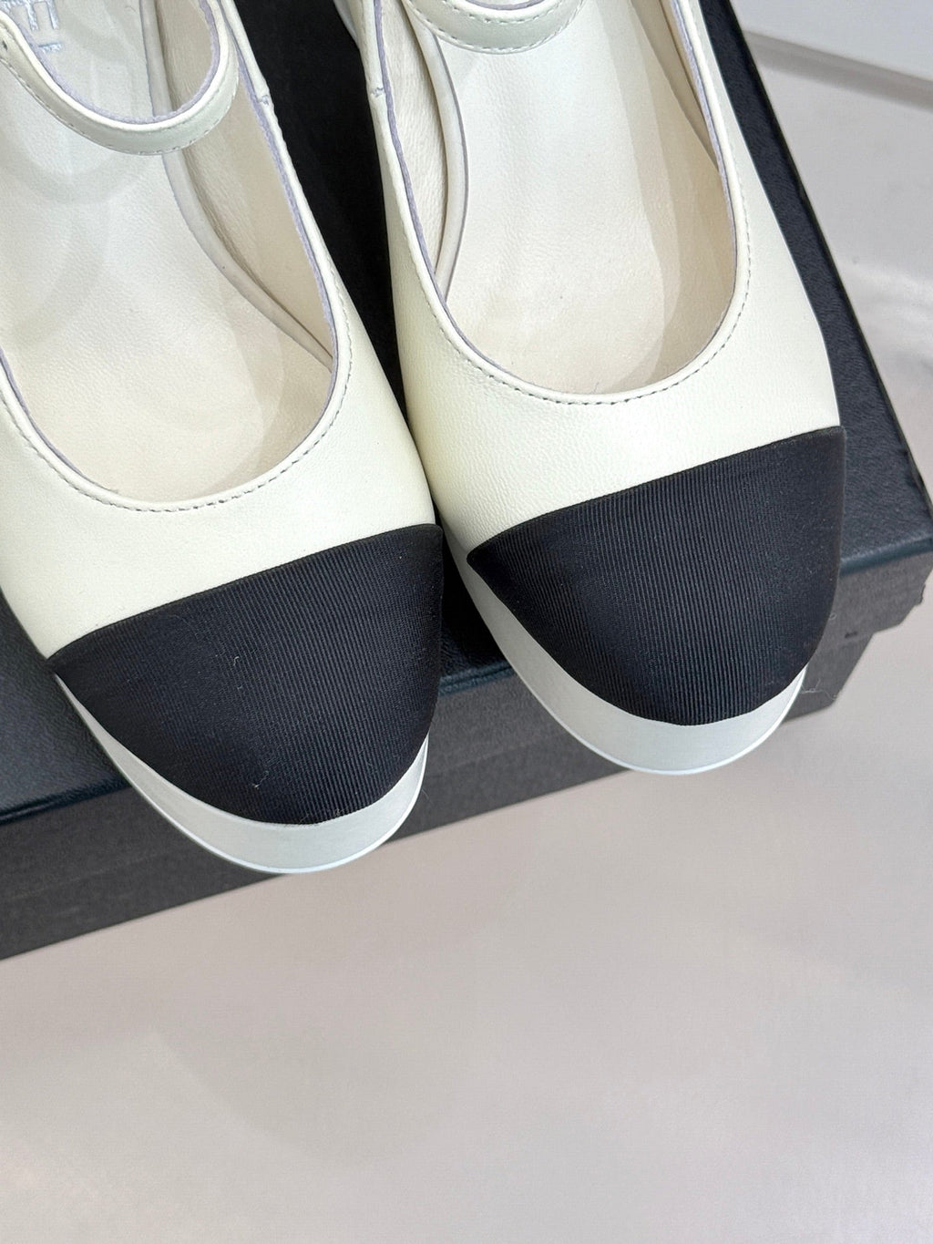 FLATFORM SANDAL 110 MM IN WHITE CALFSKIN