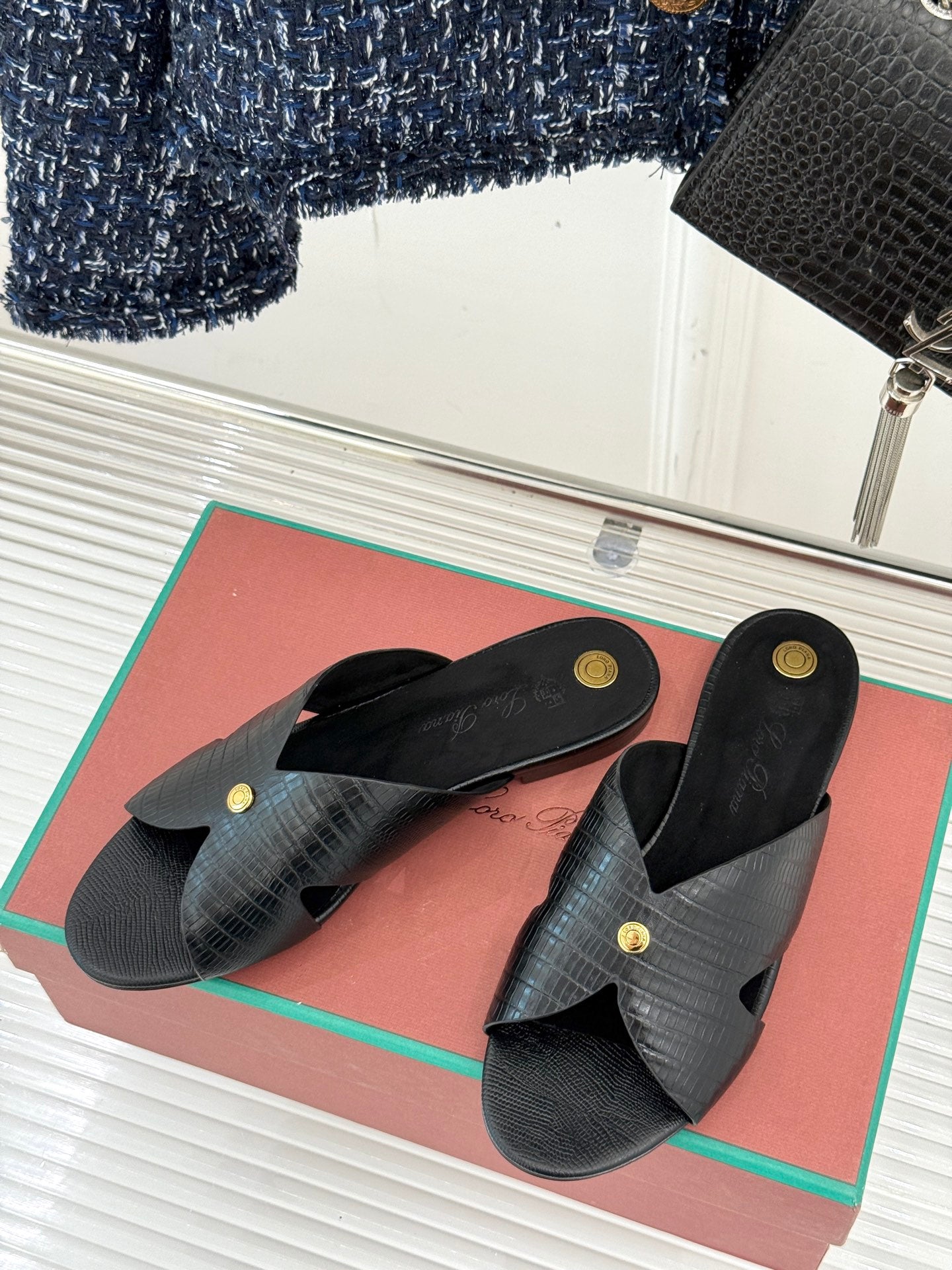 LP SANDALS 25S IN BLACK LAMBSKIN SNAKE EMBOSSING