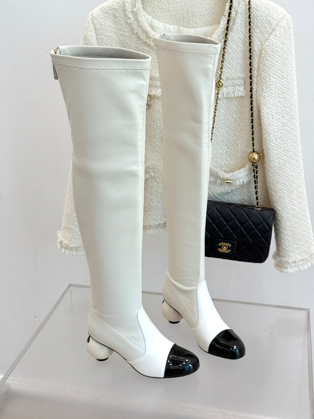 CC PEARL HIGH BOOTS IN WHITE CALFSKIN