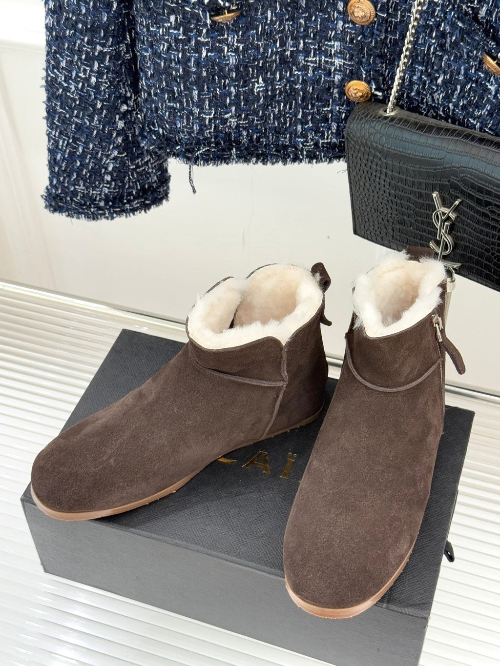 ALAIA 26S SNOW BOOTS IN DARK BROWN SUEDE AND WOOL
