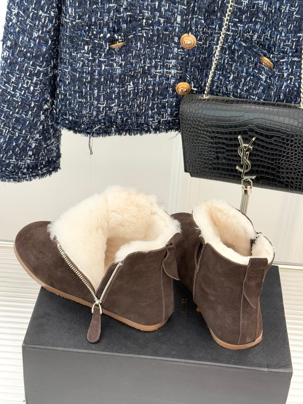 ALAIA 26S SNOW BOOTS IN DARK BROWN SUEDE AND WOOL