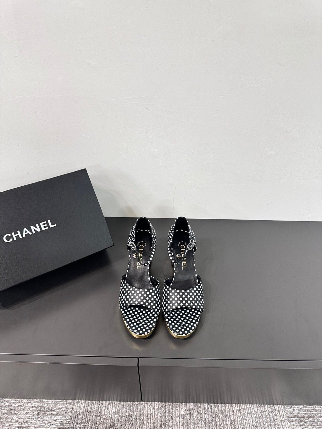 BLOCK HEEL SANDALS BLACK POLKA DOT SHEEPSKIN