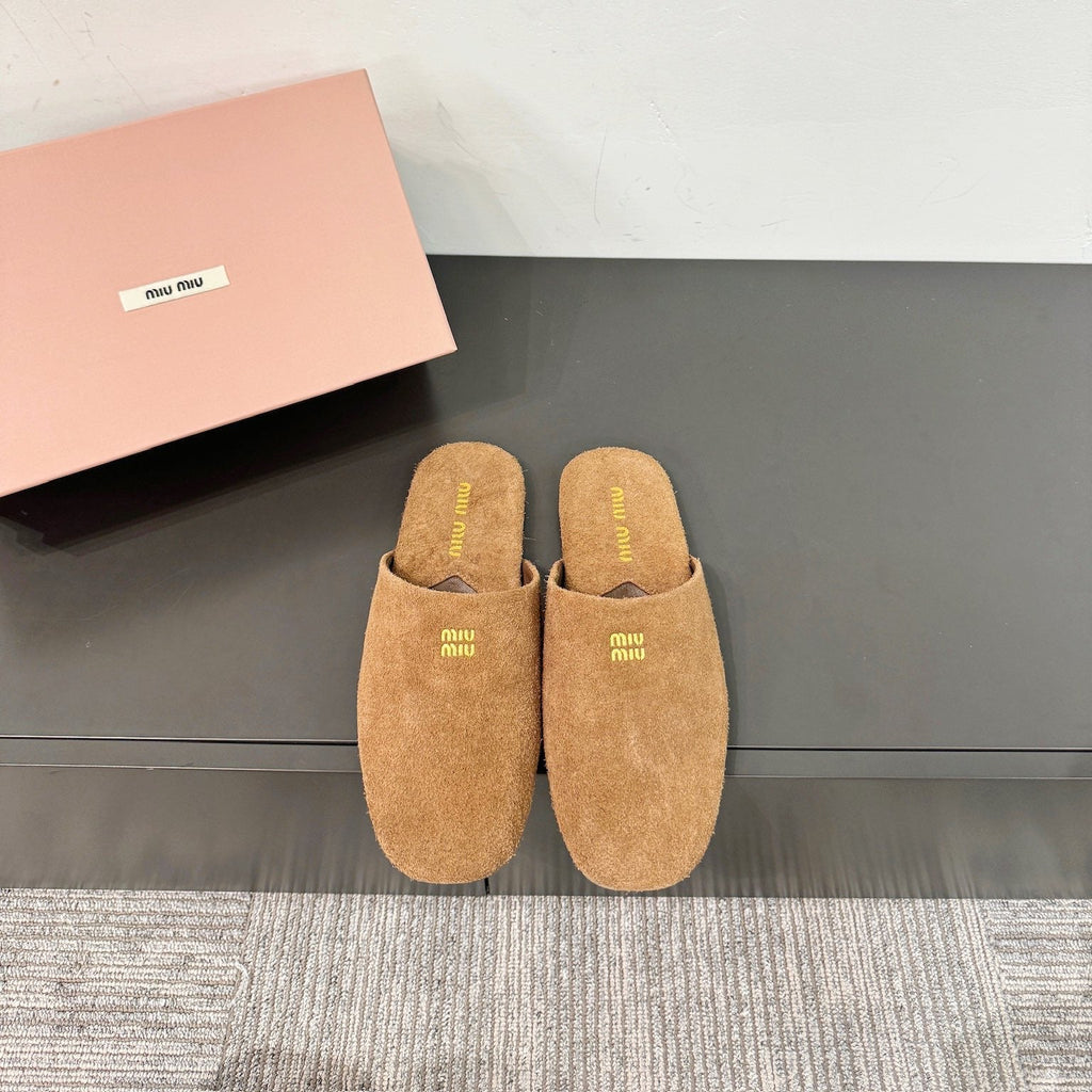 MIUMIU 26S MULE LOAFERS IN CARAMEL BROWN SUEDE LOGO