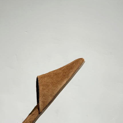 MIUMIU 26S MULE LOAFERS IN CARAMEL BROWN SUEDE LOGO