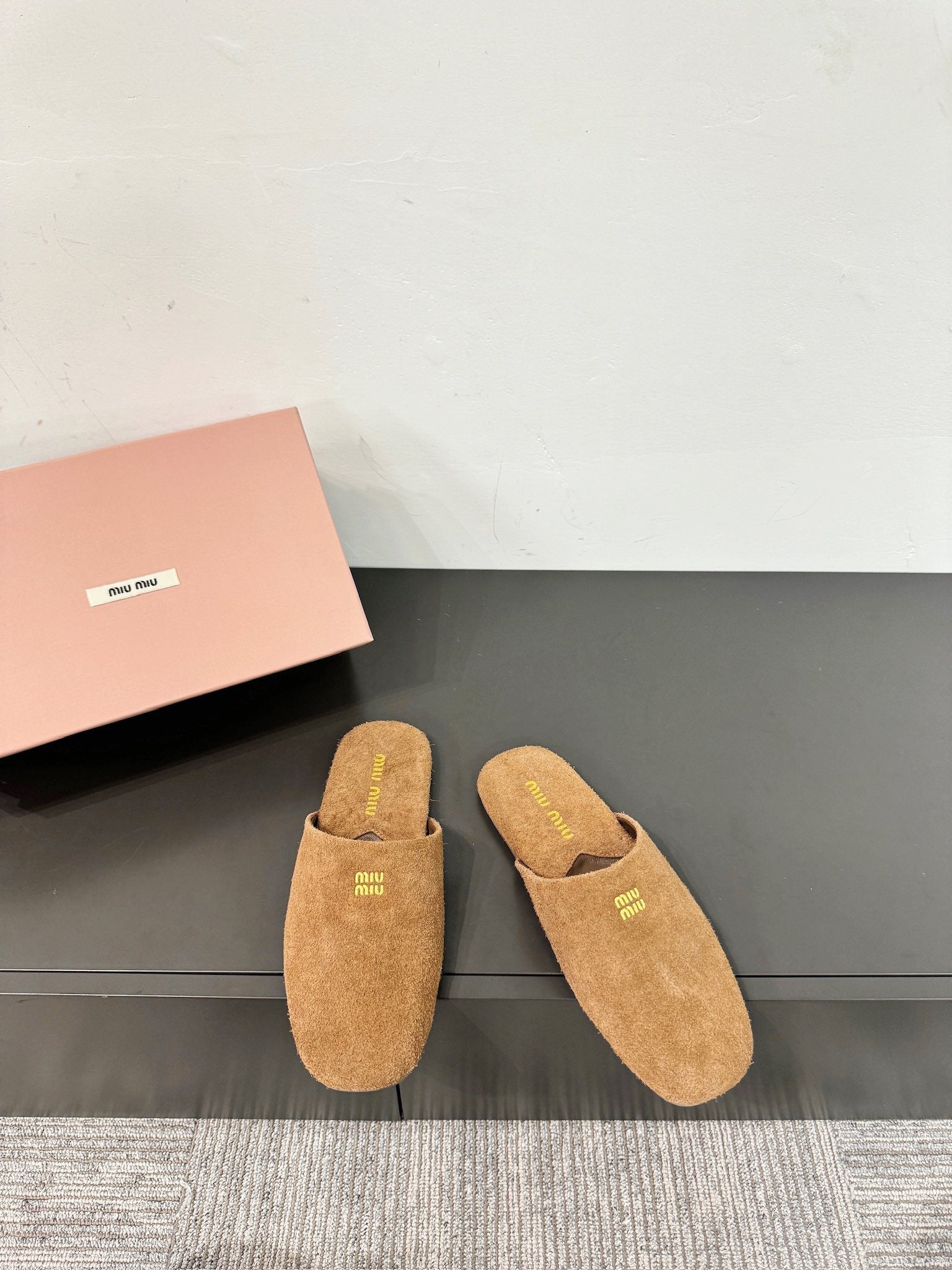 MIUMIU 26S MULE LOAFERS IN CARAMEL BROWN SUEDE LOGO