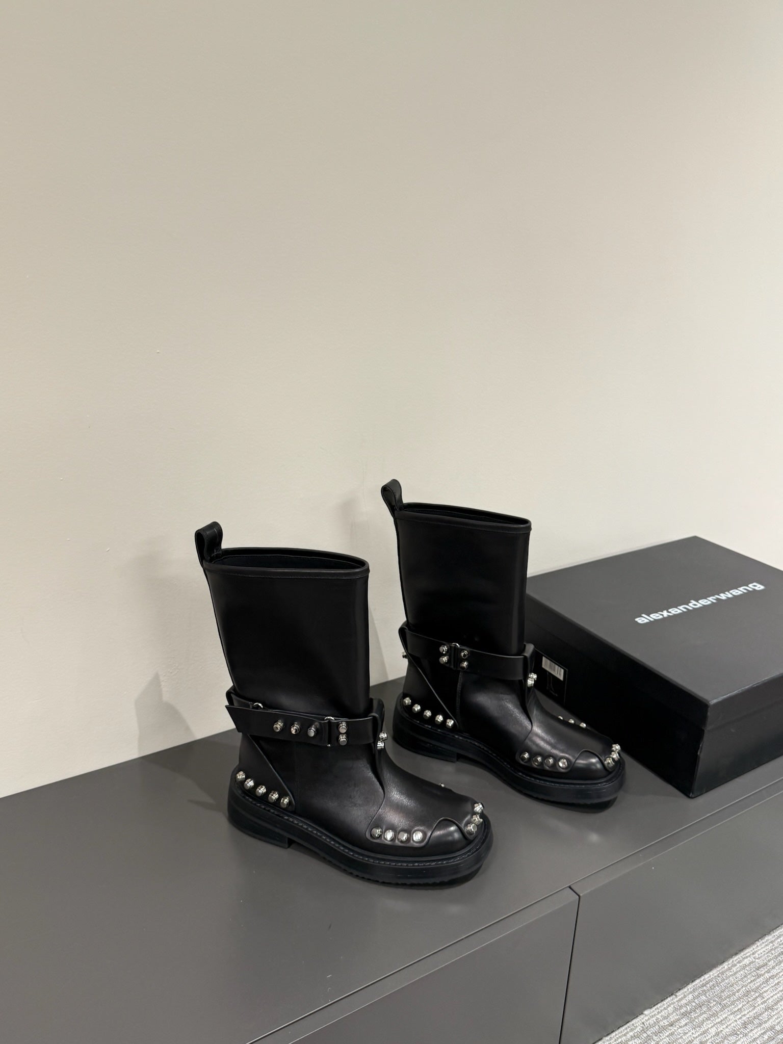 DIXON BUCKLE BOOT IN BLACK CALFSKIN