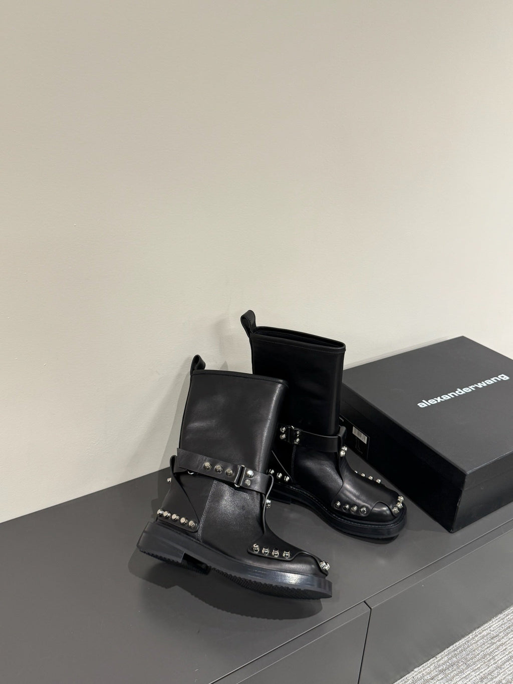 DIXON BUCKLE BOOT IN BLACK CALFSKIN