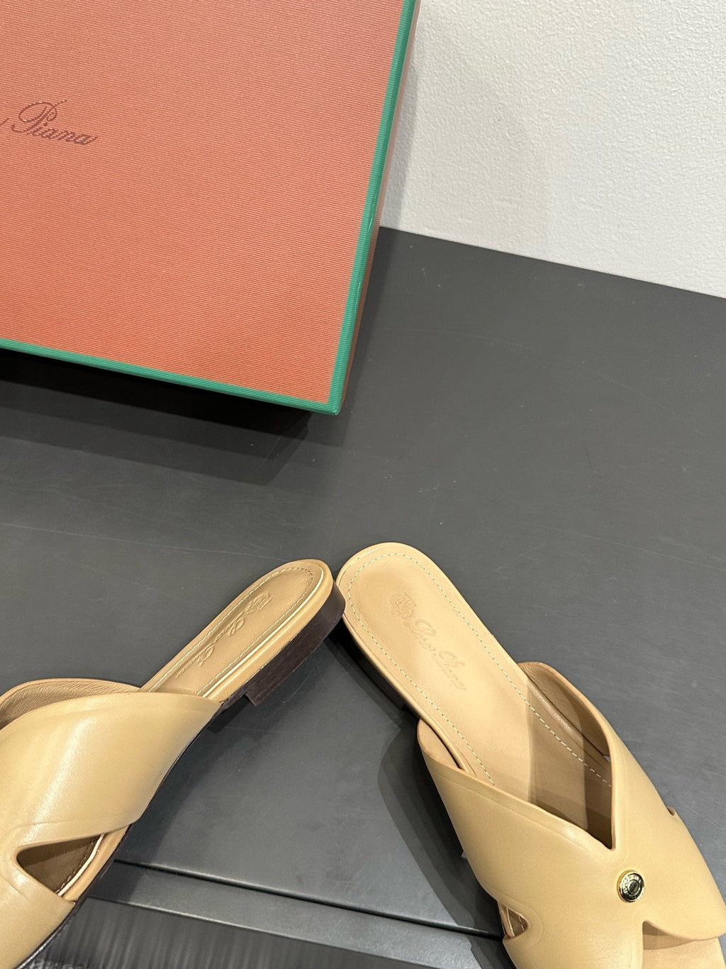 LP SANDALS 25S IN WARM BEIGE LAMBSKIN