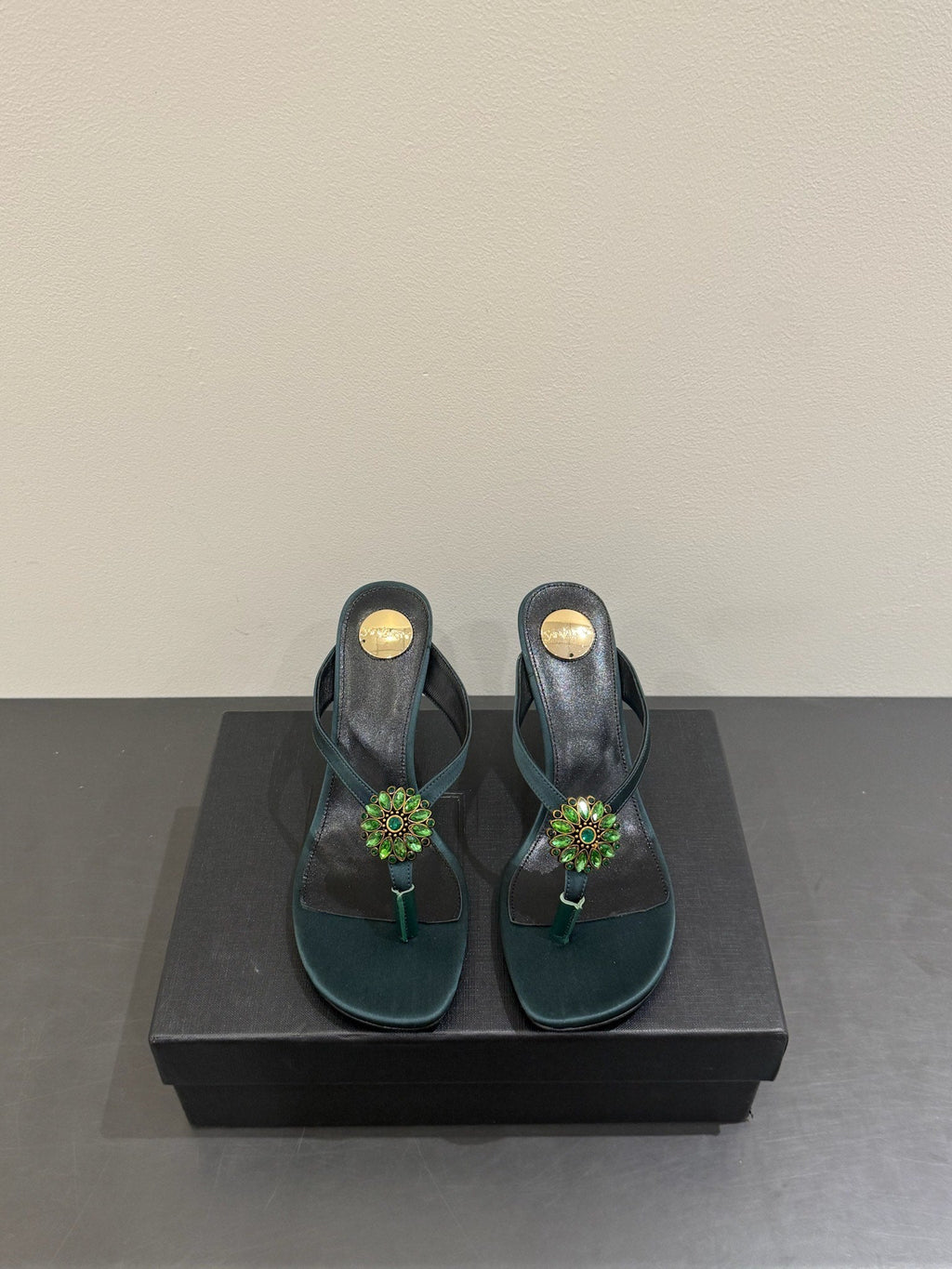 YSL HEELED THONG SANDALS 25S IN DARK ARMY GREEN SATIN WITH CRYSTAL
