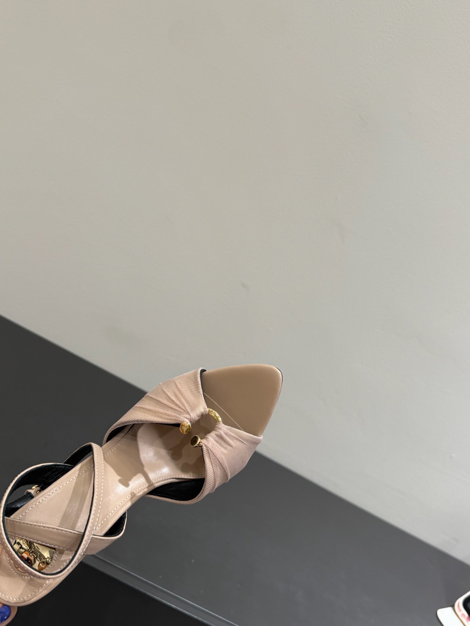 YSL HEELED SANDALS 25S 100 MM IN BEIGE LAMBSKIN