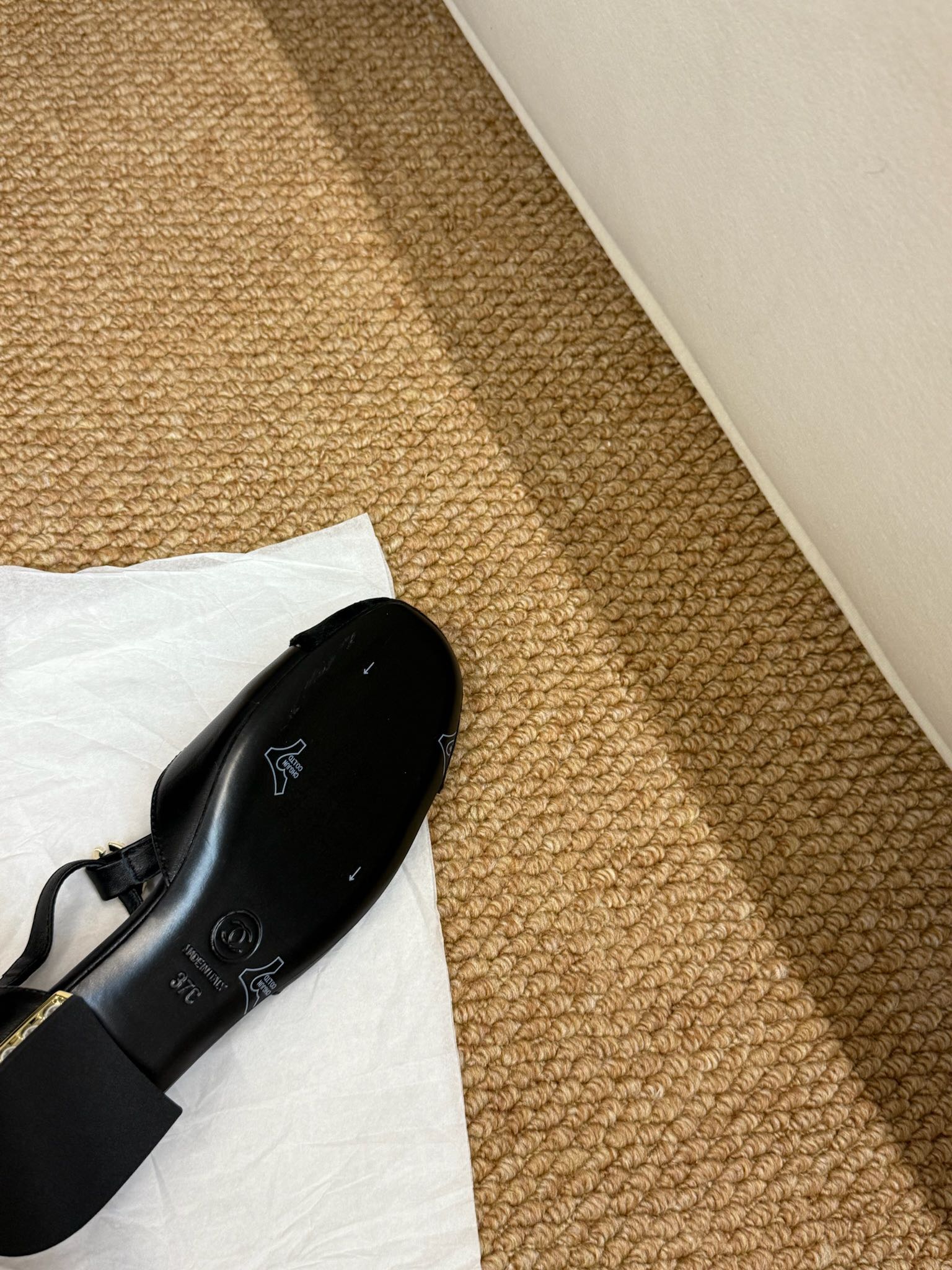 CHANEL 26S SLINGBACK SHOES IN BLACK CALFSKIN AND SUEDE GOLD HARDWARE