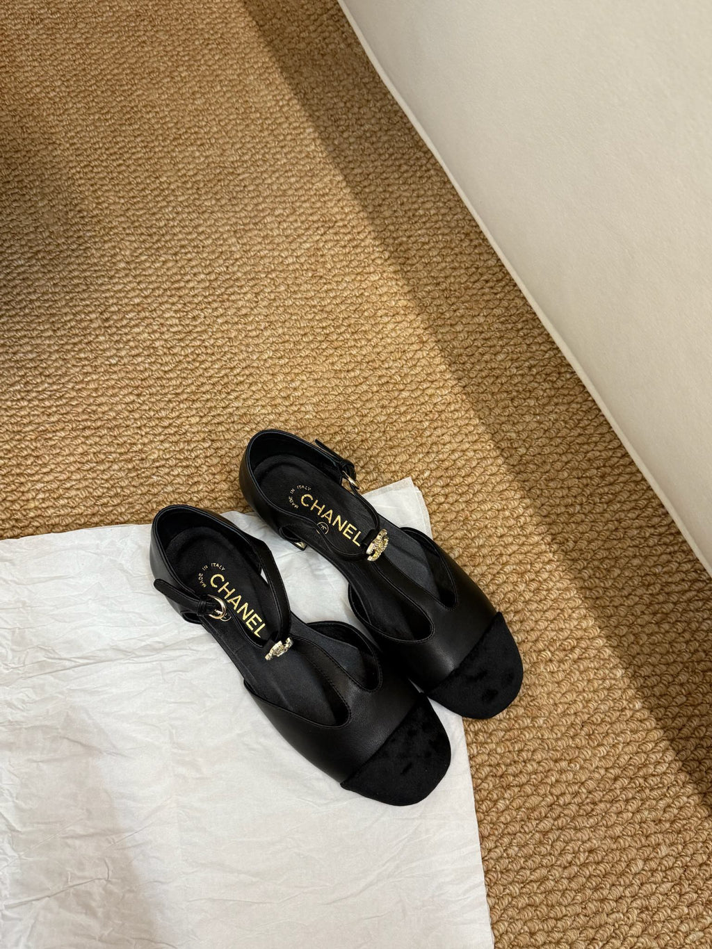 CHANEL 26S SLINGBACK SHOES IN BLACK CALFSKIN AND SUEDE GOLD HARDWARE