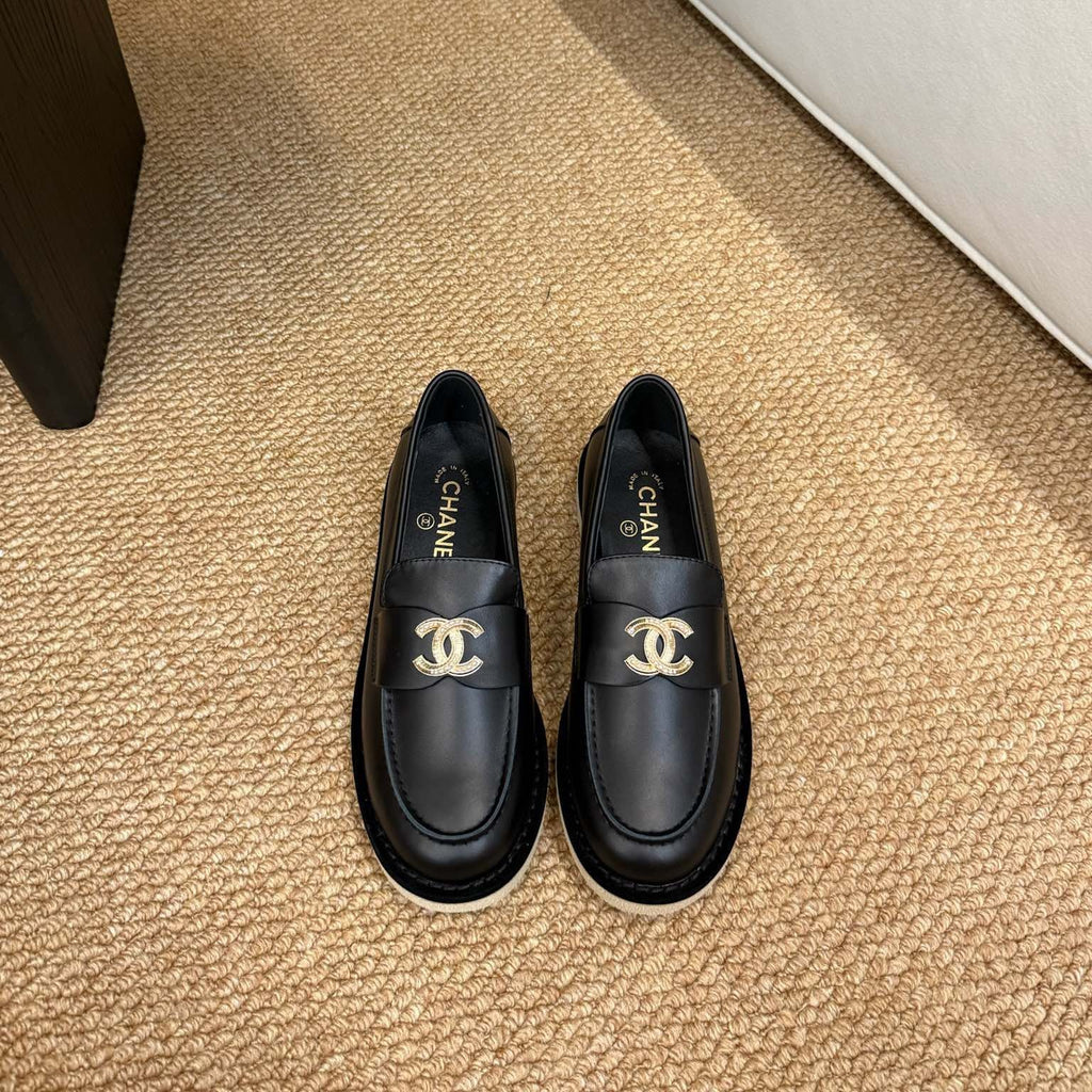 CHANEL 26S LOAFER IN BLACK CALFSKIN CC LOGO
