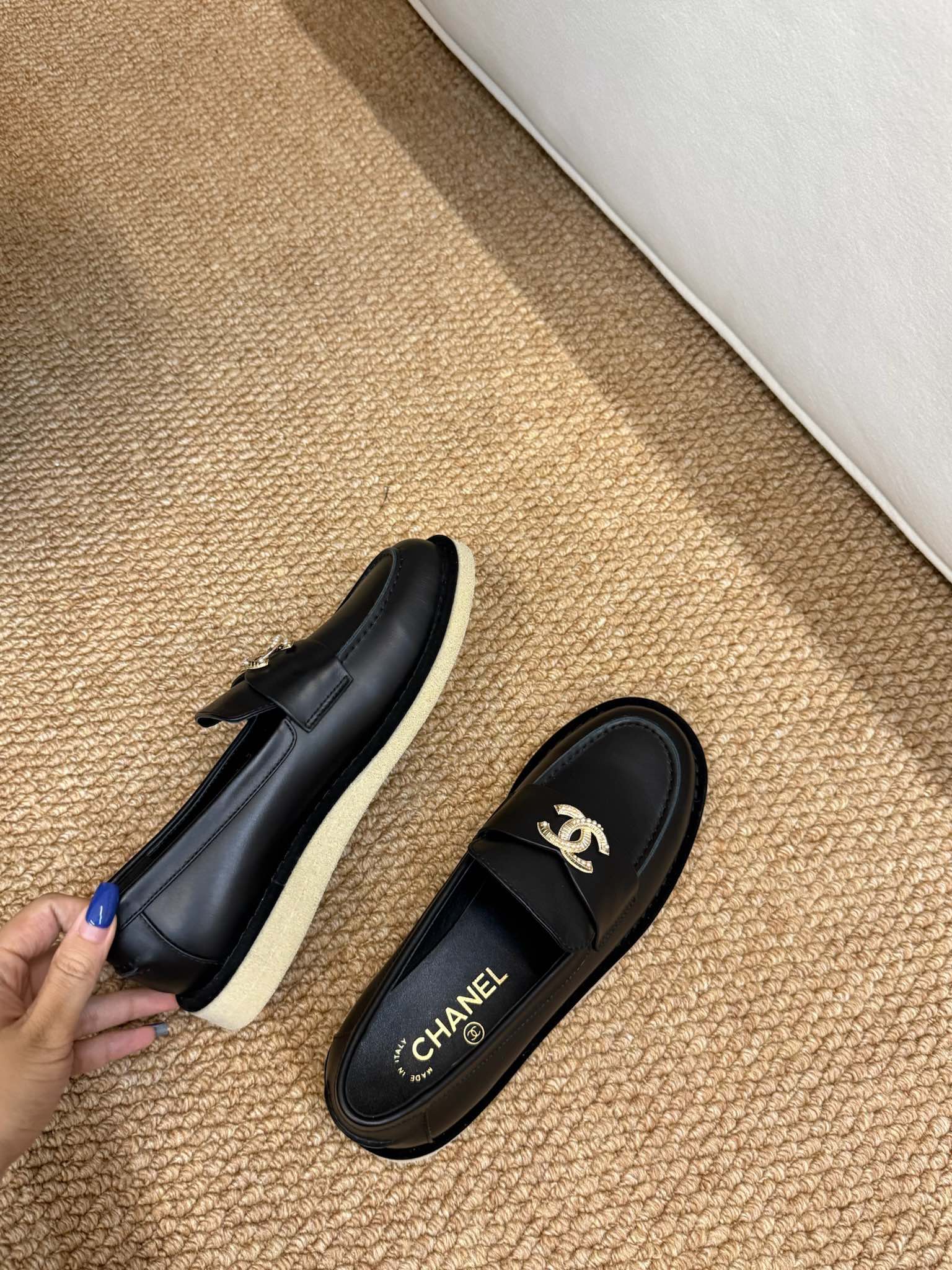 CHANEL 26S LOAFER IN BLACK CALFSKIN CC LOGO