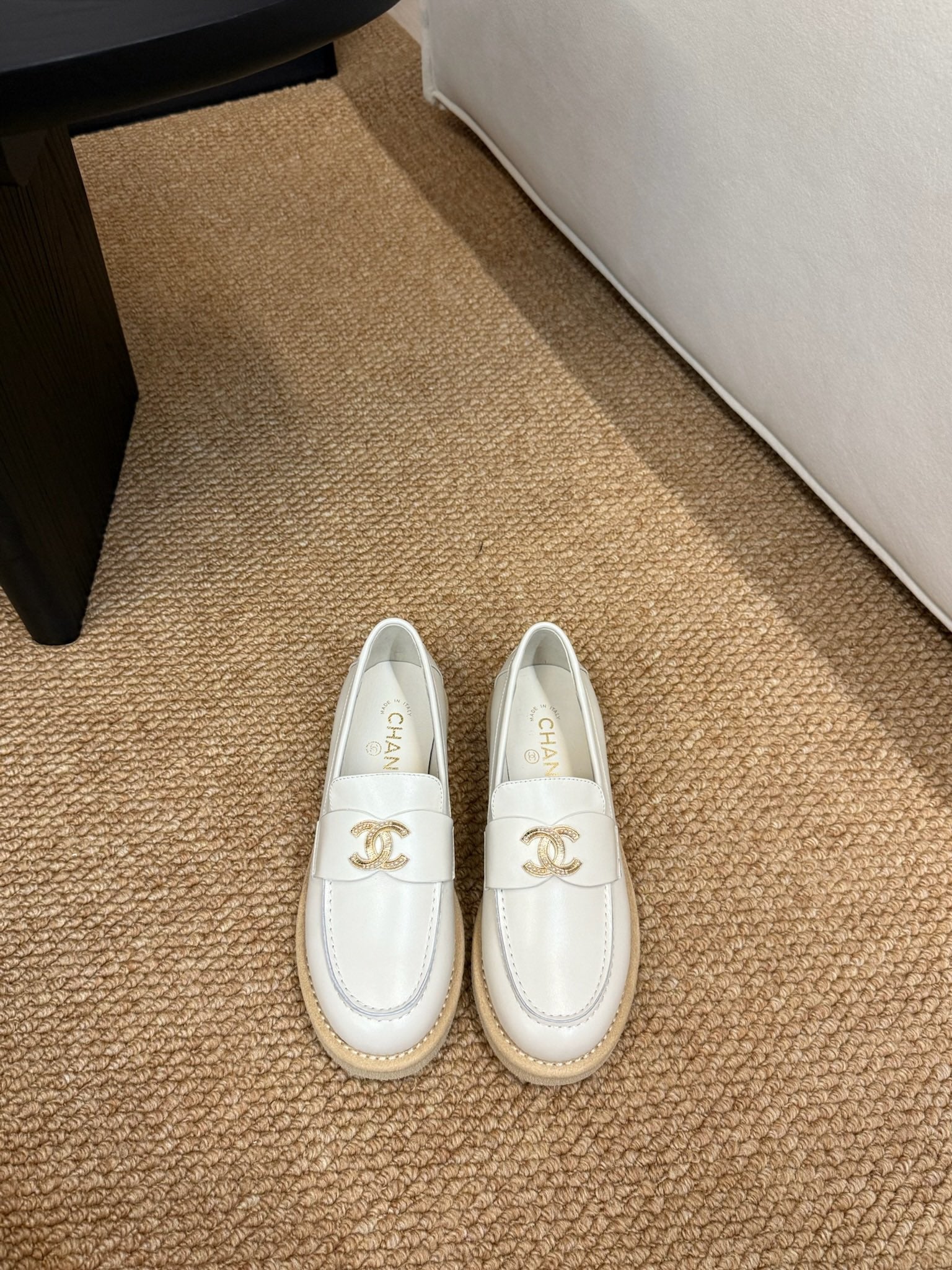 CHANEL 26S LOAFER IN WHITE PATENT CALFSKIN CC LOGO