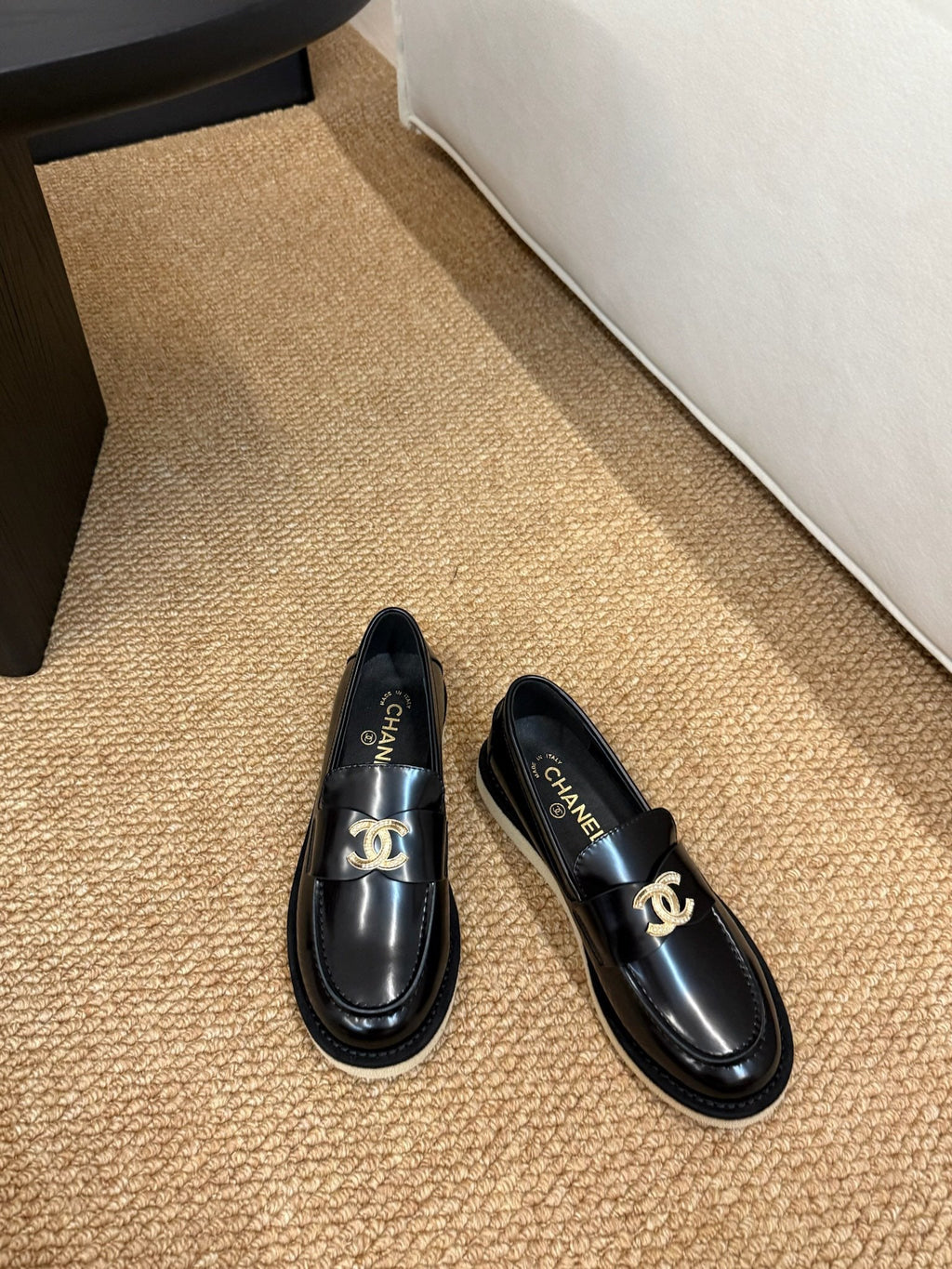 CHANEL 26S LOAFER IN BLACK PATENT CALFSKIN CC LOGO